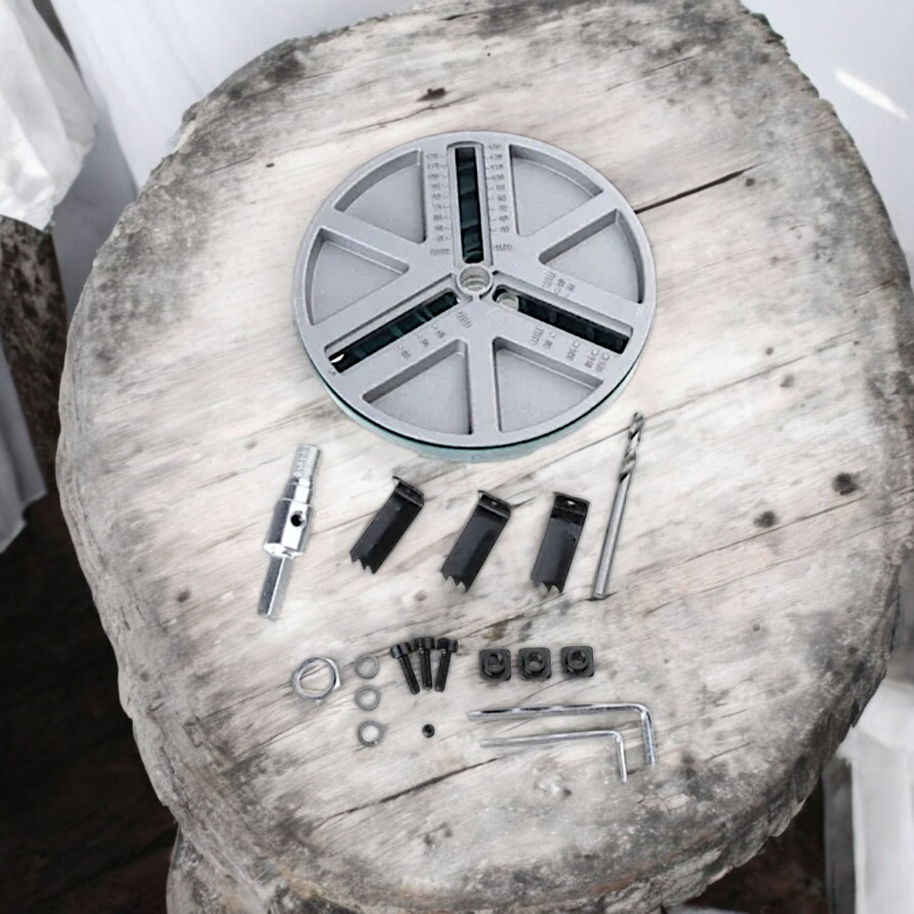 Пила кольцевая (коронка) регулируемая 45 - 130 мм по дереву, "MAXIMUM" MX 16439 оптом